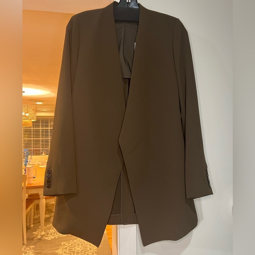 Gorgeous brown Theory lightweight crepe blazer